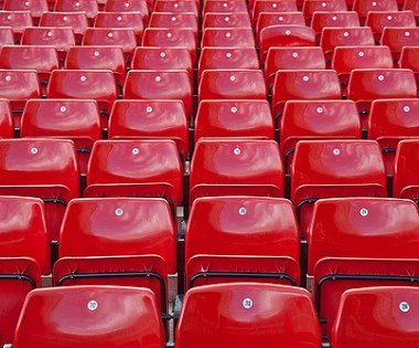 مقاعد ملاعب بلاستيكية